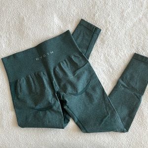 NVGTN Contour Seamless Leggings (Forrest Green - NW - SOLD OUT!!!)